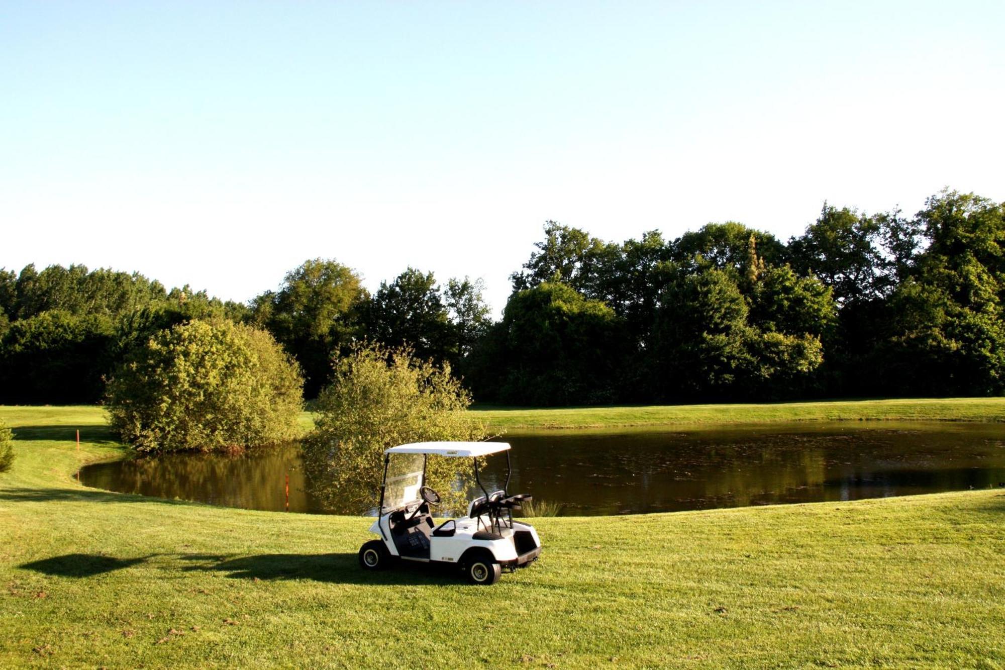 Anjou Golf And Country Club Hotel Champigné Kültér fotó